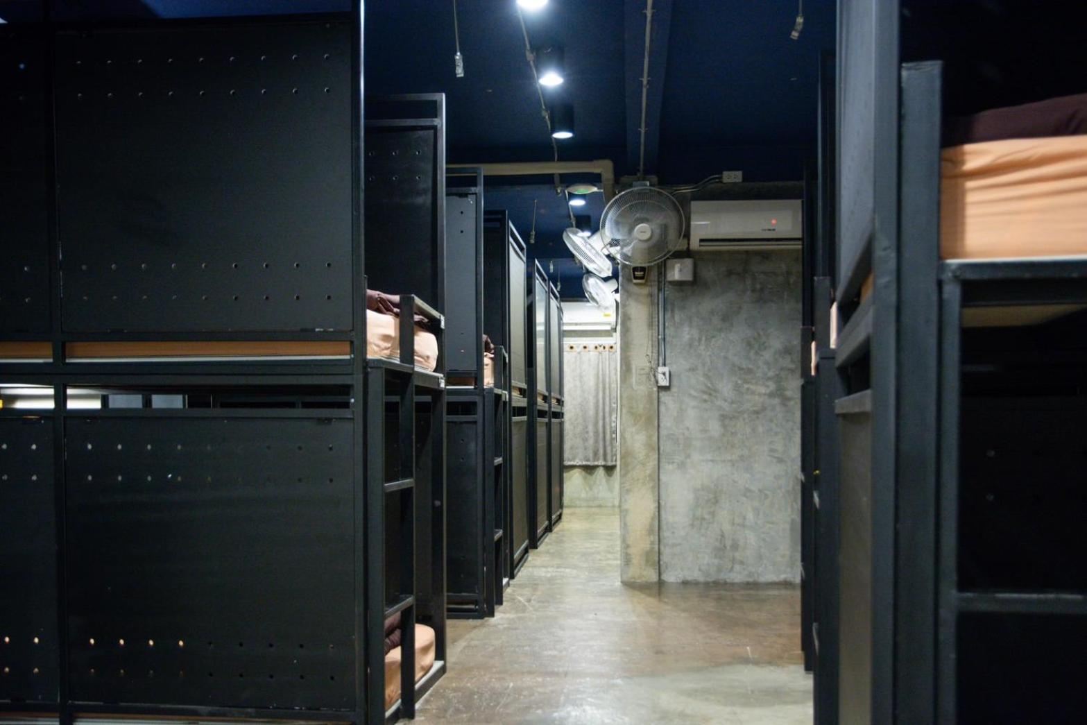 Area81 Hideout Hostel Μπανγκόκ Εξωτερικό φωτογραφία