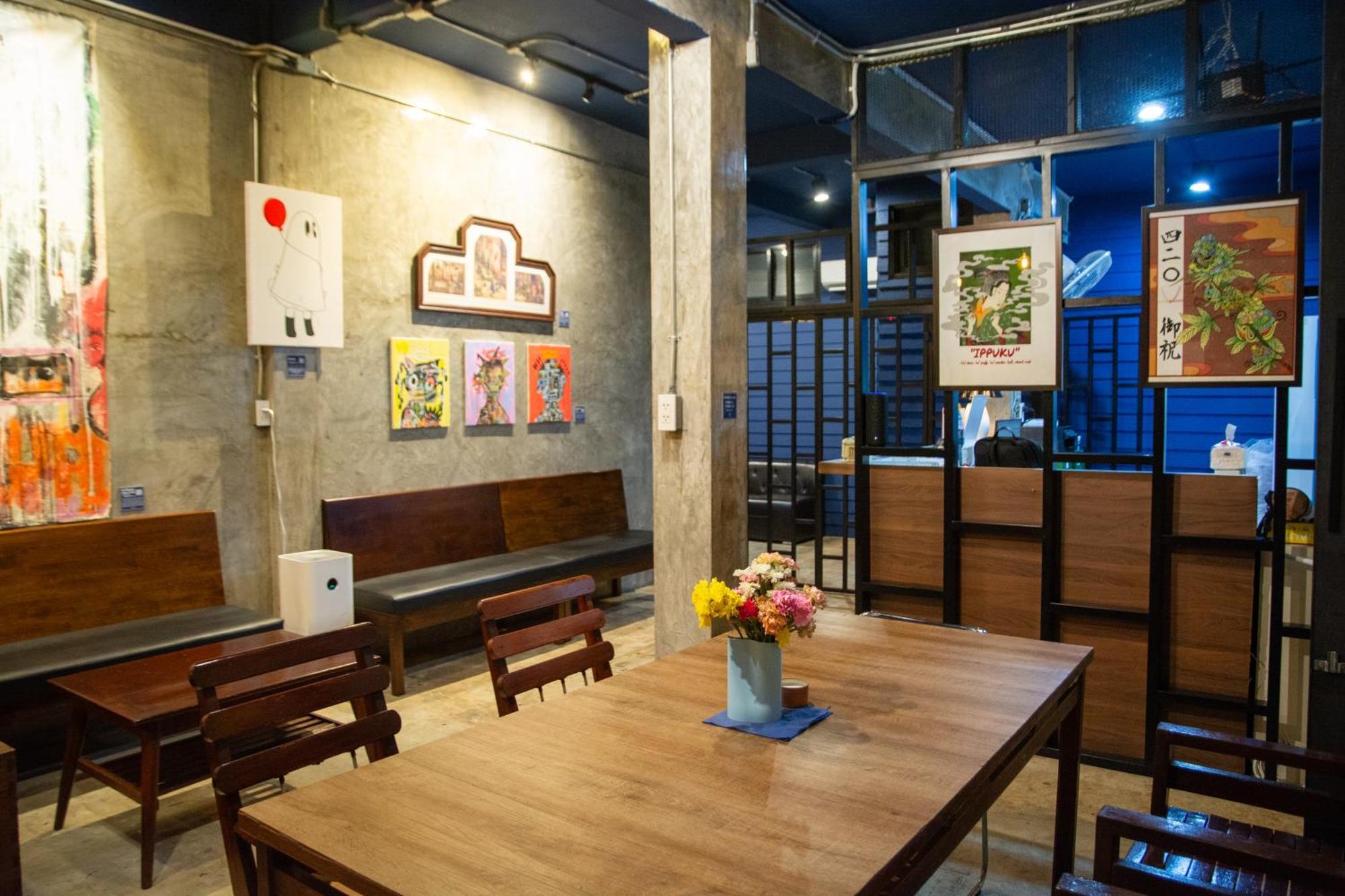 Area81 Hideout Hostel Μπανγκόκ Εξωτερικό φωτογραφία