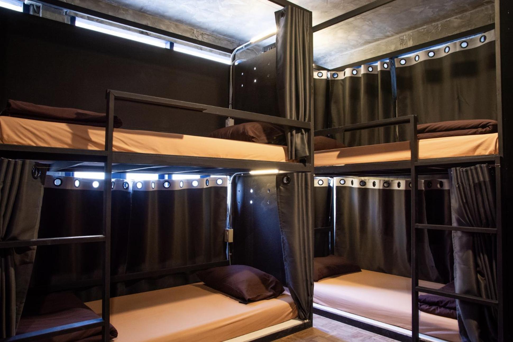 Area81 Hideout Hostel Μπανγκόκ Εξωτερικό φωτογραφία